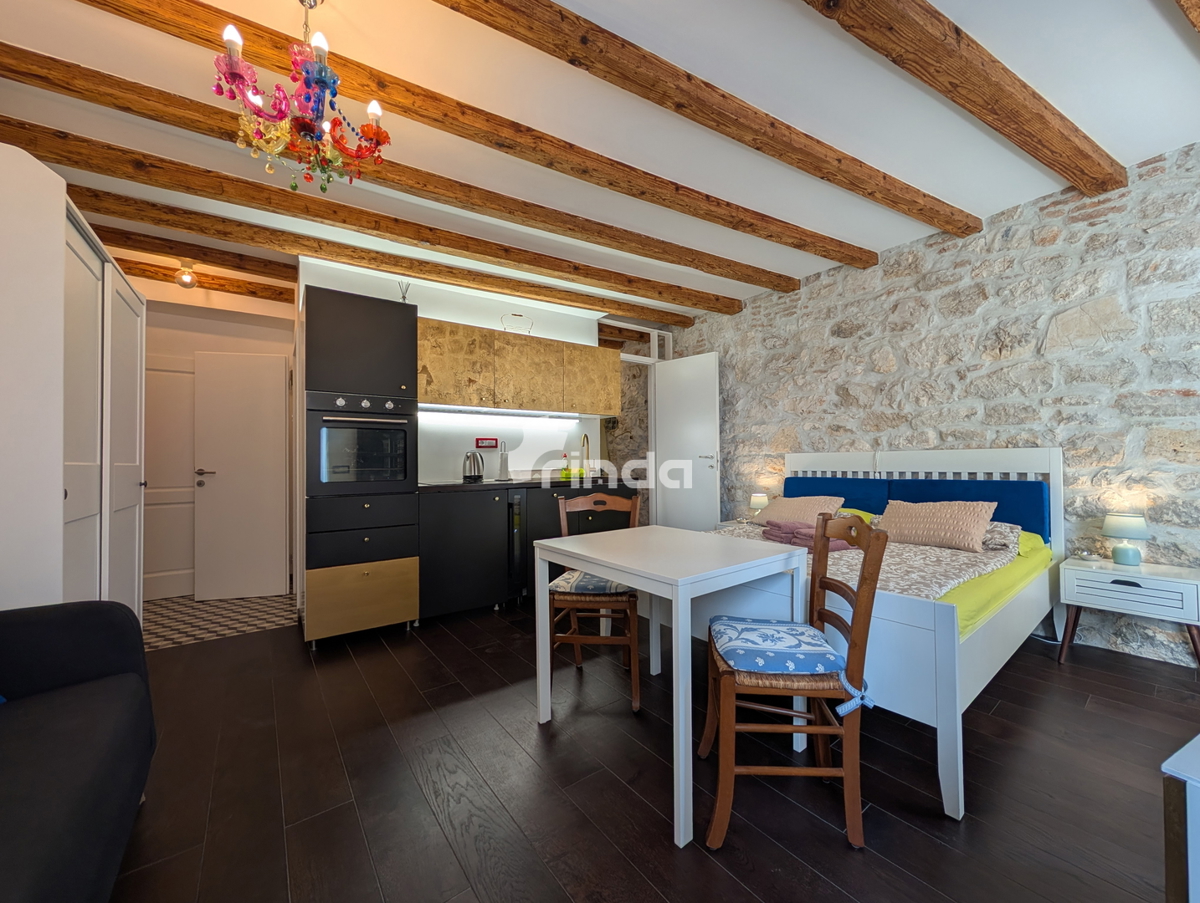 Stanovanje z razgledom na morje - Rovinj - Center - Staro mestno jedro - 26,40 m2