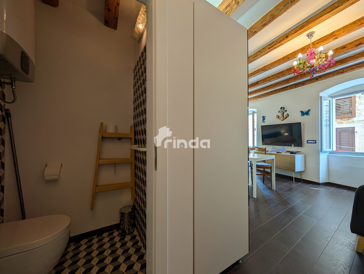 Stanovanje z razgledom na morje - Rovinj - Center - Staro mestno jedro - 26,40 m2