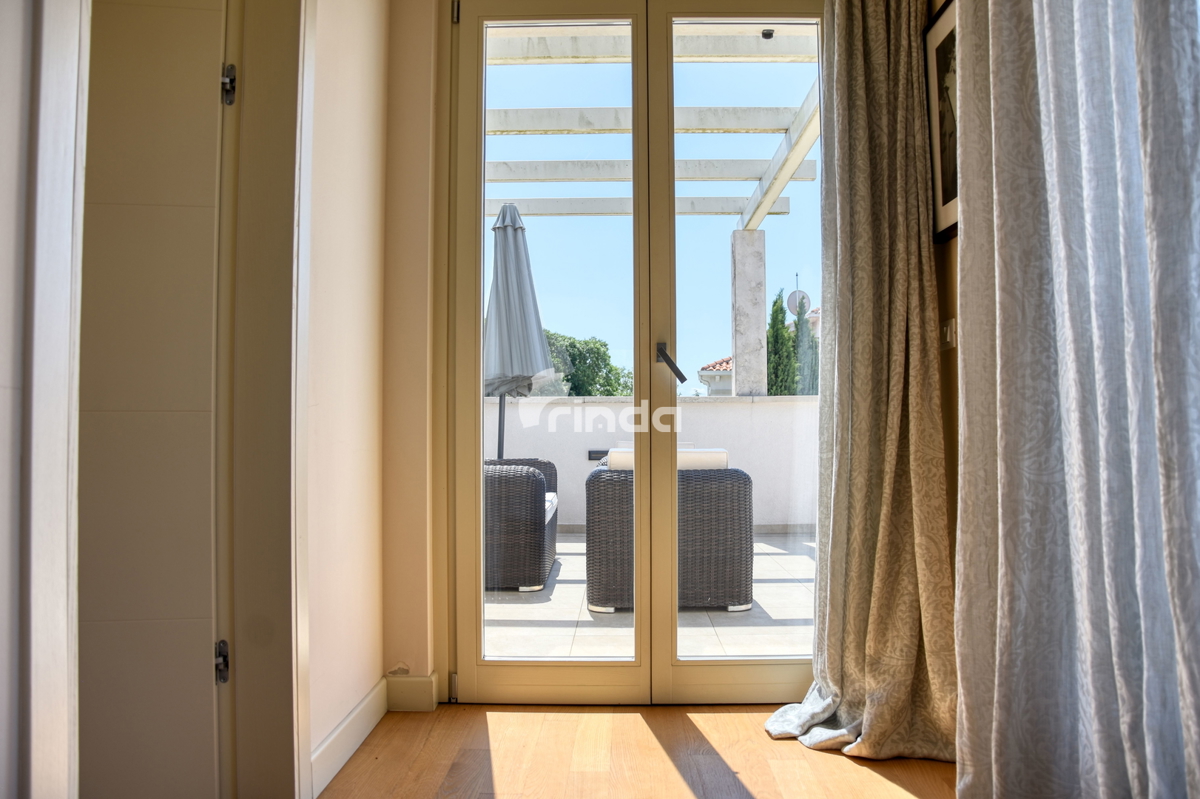 Vaše zasebno počitniško zatočišče na zahodni obali Istre - 200 m2 + (bazen 54 m2)