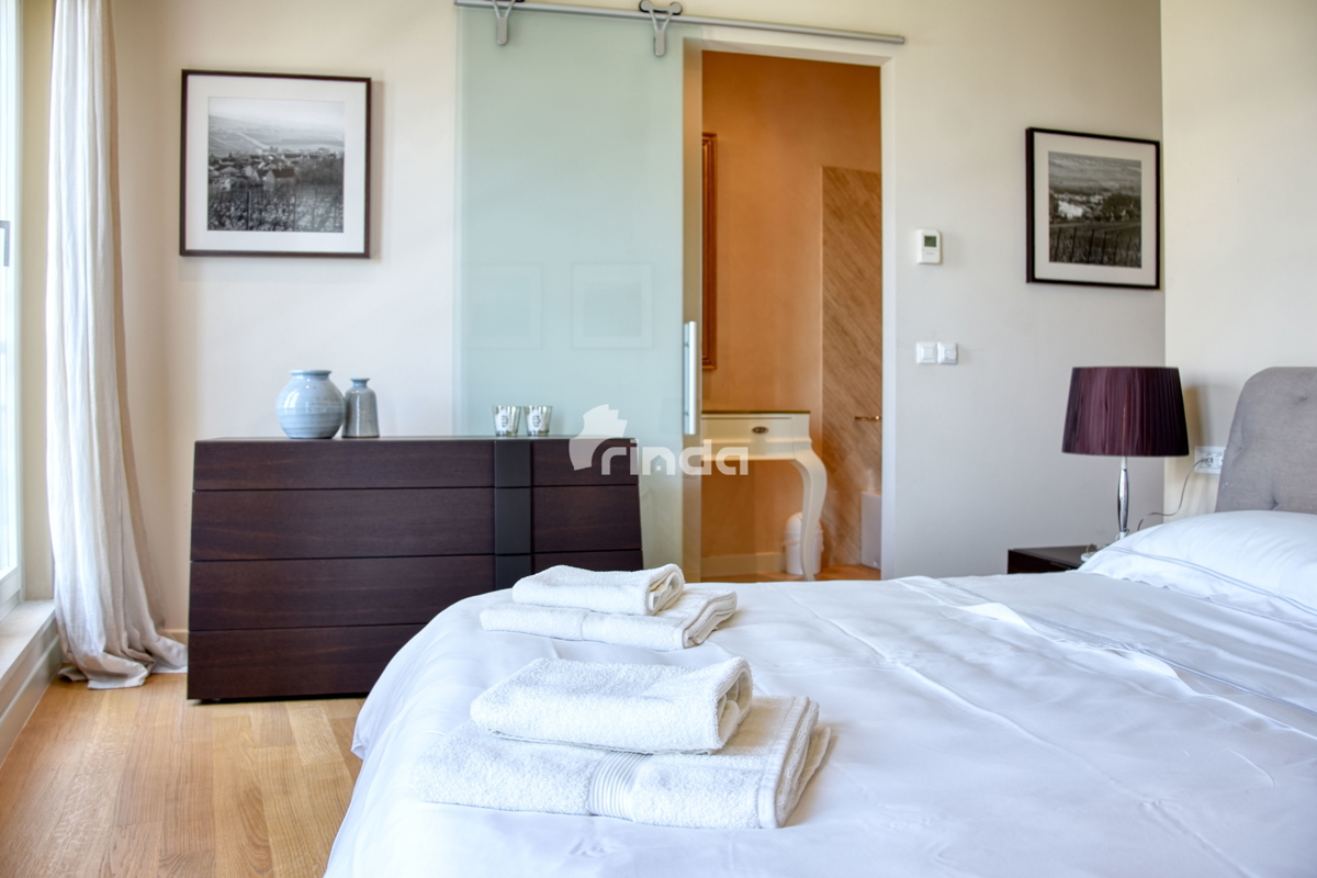 Vaše zasebno počitniško zatočišče na zahodni obali Istre - 200 m2 + (bazen 54 m2)