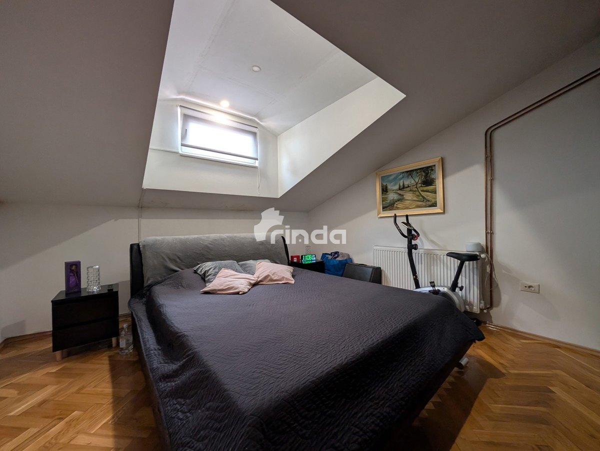 Stanovanje z veliko teraso in poslovnim prostorom - Putini - 75 m2 + 25 m2 + (25 m2)