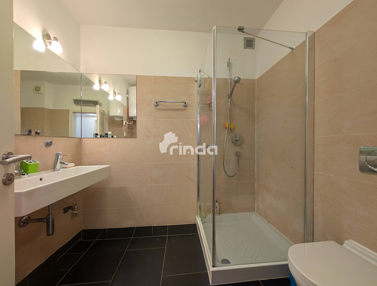 Stanovanje z dvema spalnicama, teraso in pogledom na morje - Rovinj center - 90 m2