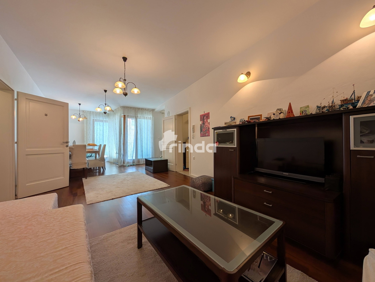 Stanovanje z dvema spalnicama, teraso in pogledom na morje - Rovinj center - 90 m2