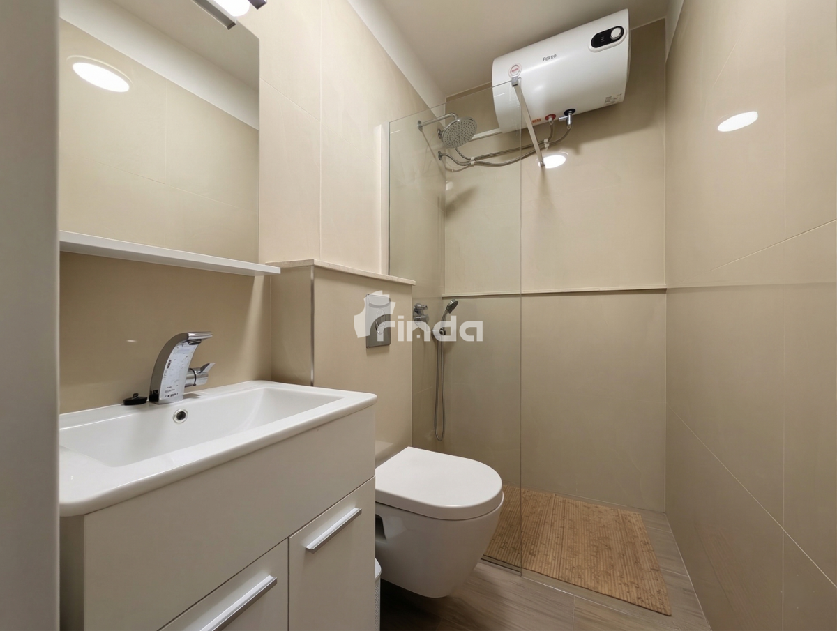 Dvoetažno stanovanje v centru Rovinja s tremi ločenimi vhodi - 60 m2