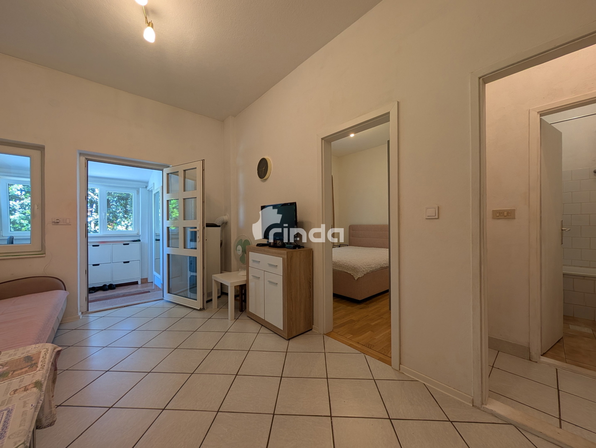 Stanovanje z garažo - Rovinj - 42 m2 + (15,5 m2)