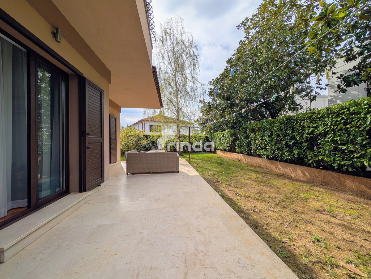 Dvojna hiša - 4 bivalne enote - Rovinj - 365 m2 + (170 m2)