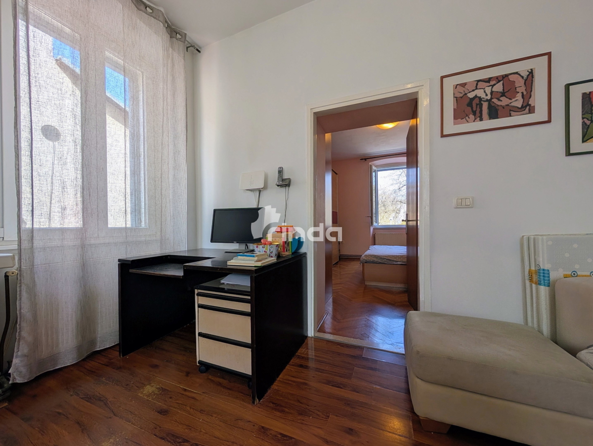 Prostorno družinsko stanovanje z vrtom - Pula - 81 m2 + (220 m2)