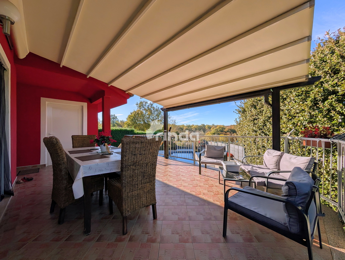 Samostojna hiša s bazenom v okolici Rovinja - 60 m2 + (500 m2)