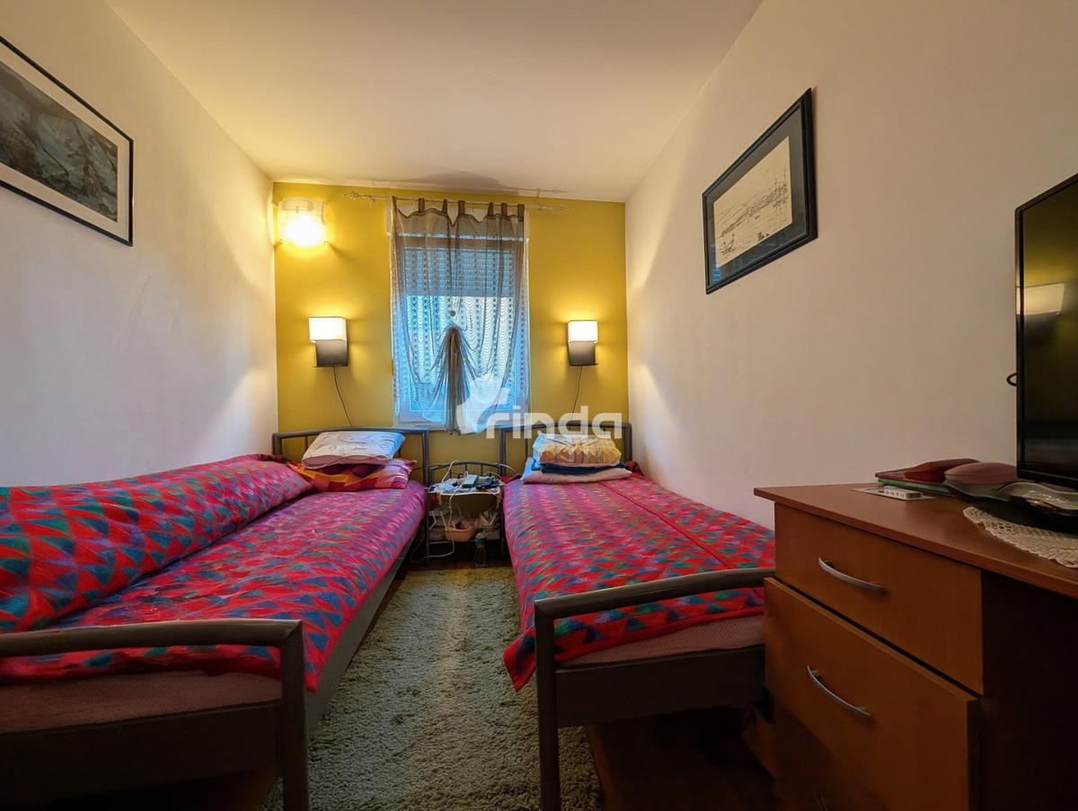 Samostojna hiša s bazenom v okolici Rovinja - 60 m2 + (500 m2)