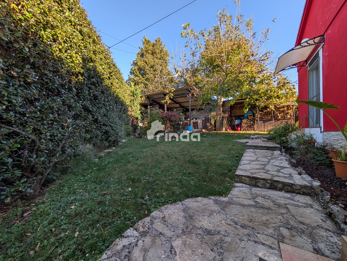 Samostojna hiša s bazenom v okolici Rovinja - 60 m2 + (500 m2)