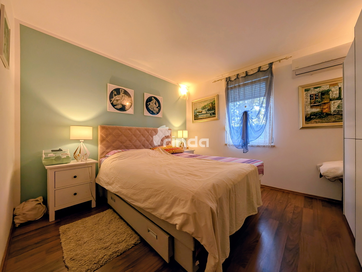 Samostojna hiša s bazenom v okolici Rovinja - 60 m2 + (500 m2)