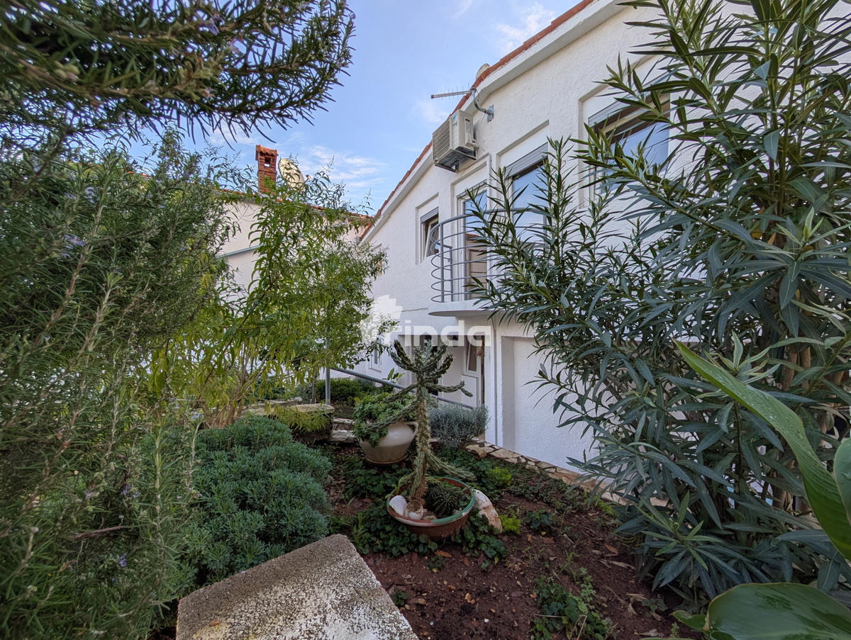 Hiša - Ližnjan - Marlera - 80m2 (200m2 zemljišča)