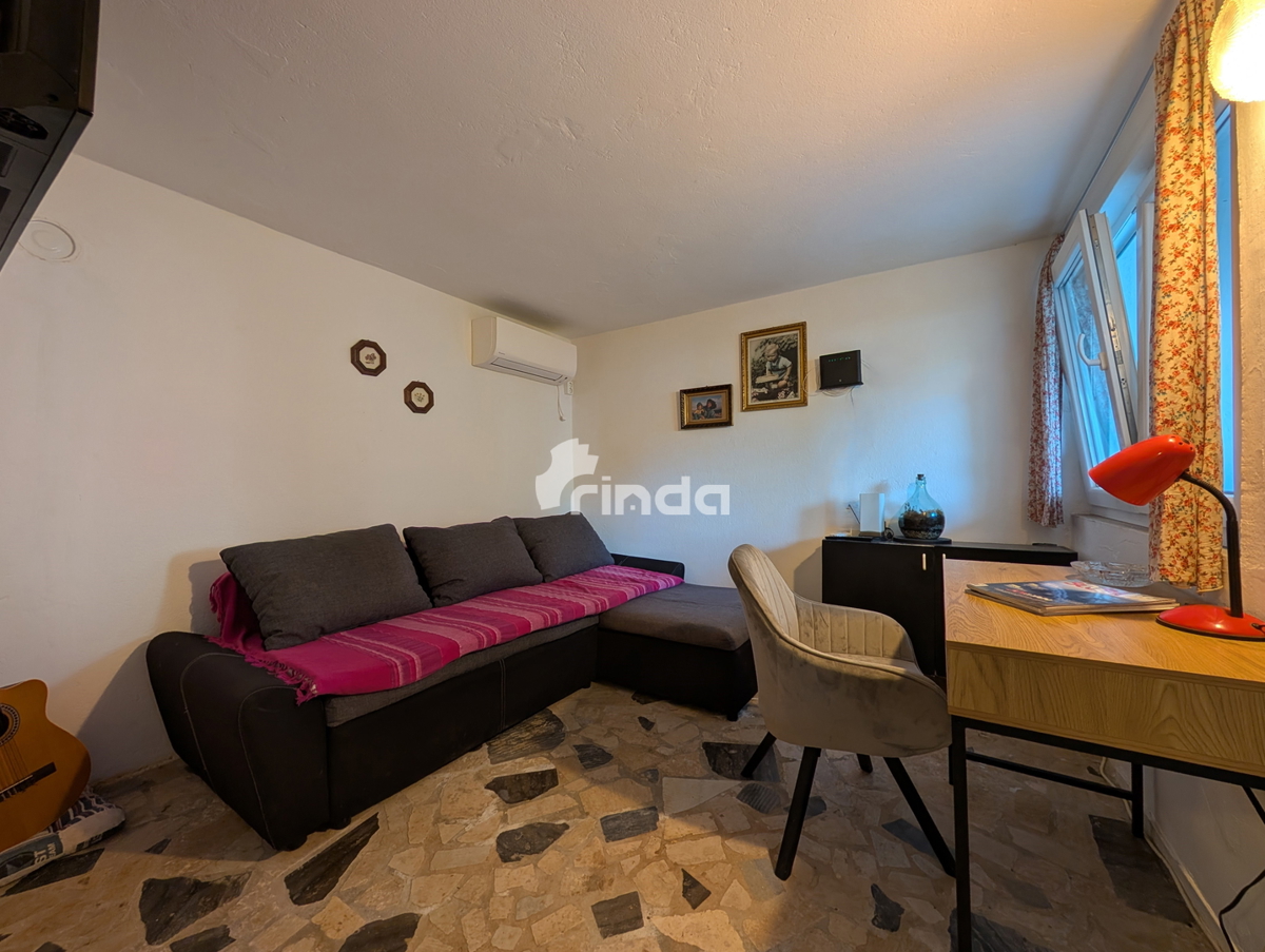 Hiša - Ližnjan - Marlera - 80m2 (200m2 zemljišča)