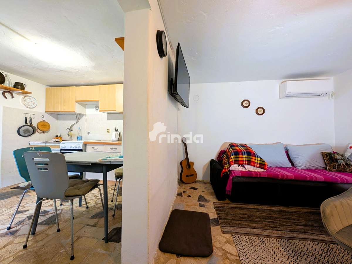 Hiša - Ližnjan - Marlera - 80m2 (200m2 zemljišča)