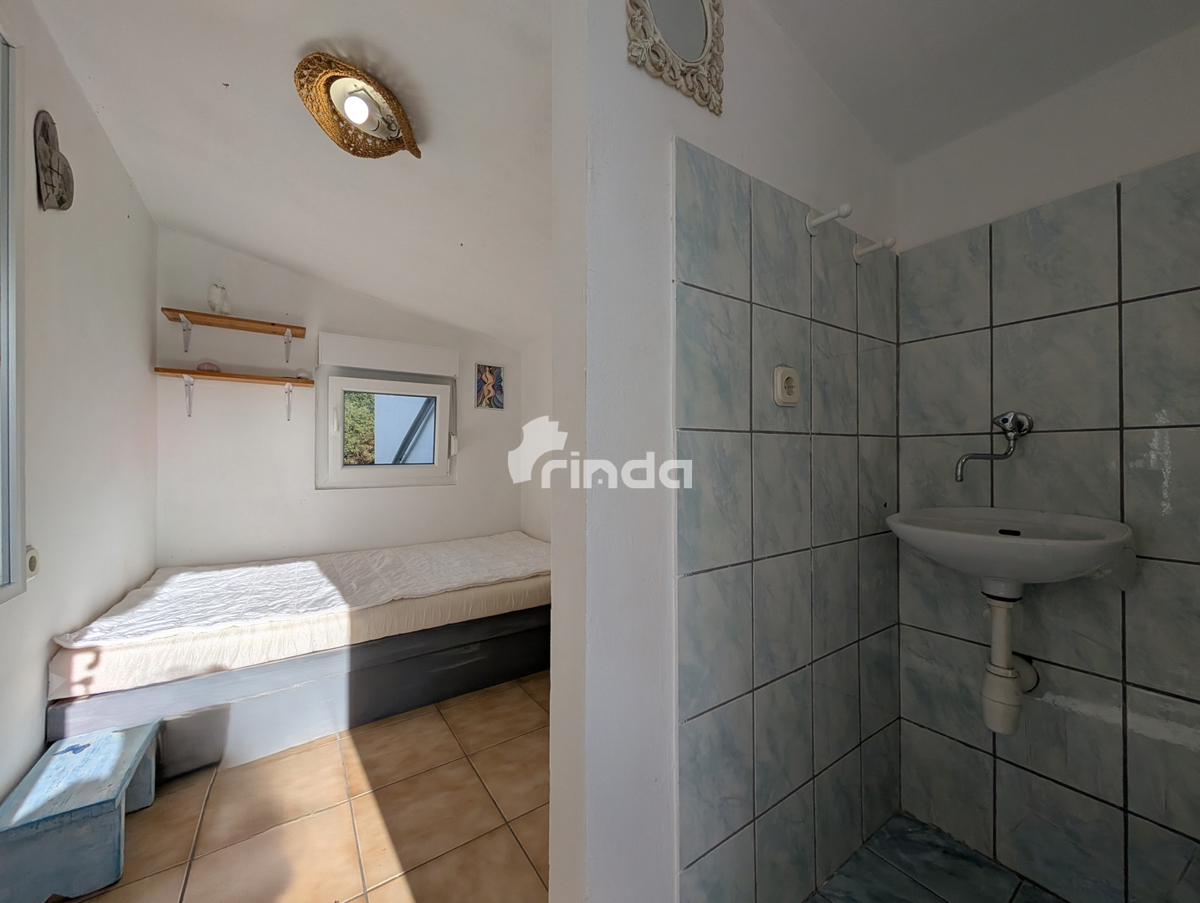 Hiša - Ližnjan - Marlera - 80m2 (200m2 zemljišča)