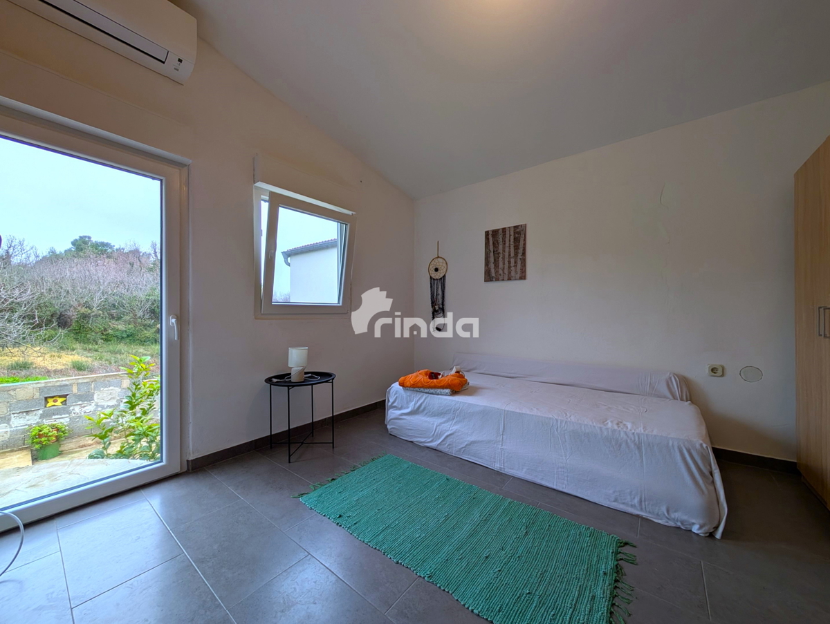 Hiša - Ližnjan - Marlera - 80m2 (200m2 zemljišča)