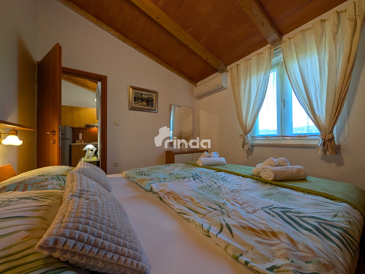 Velika posest na obrobju Rovinja - 125 m2 + (4550 m2)