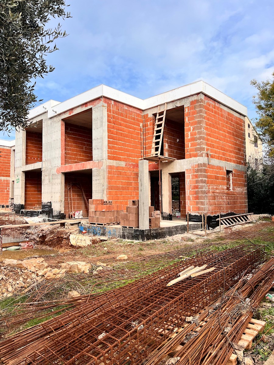 Novigrad, Istra, kuća s bazenom