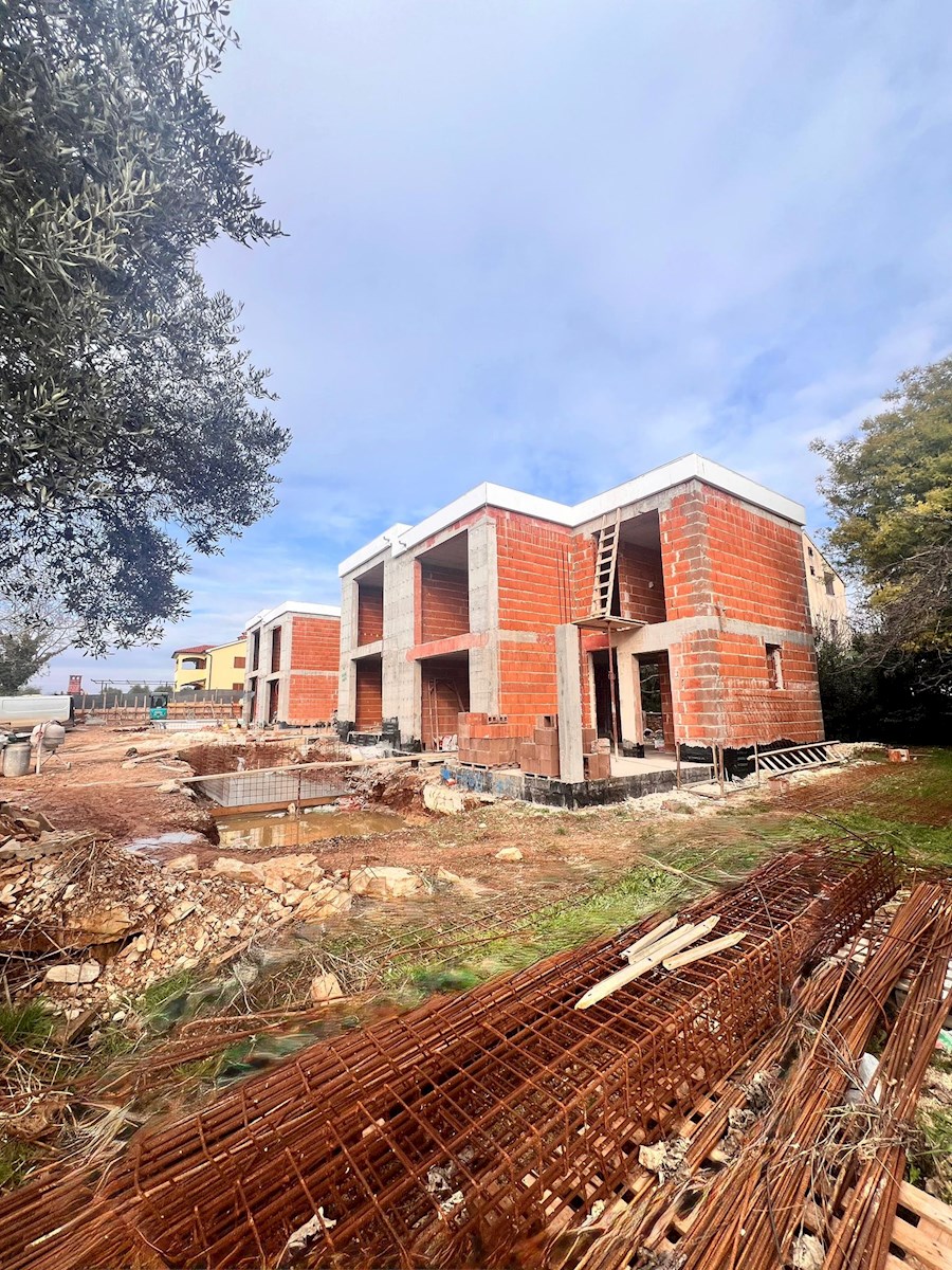 Novigrad, Istra, kuća s bazenom