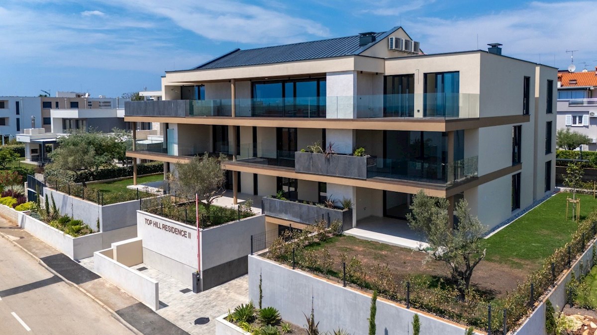 Novigrad, Moderno stanovanje z 2 spalnicama in teraso