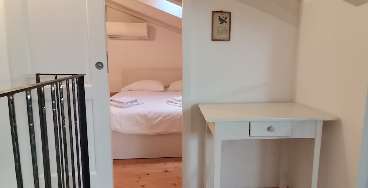 Rovinj, hiša s tremi apartmaji v centru Rovinja