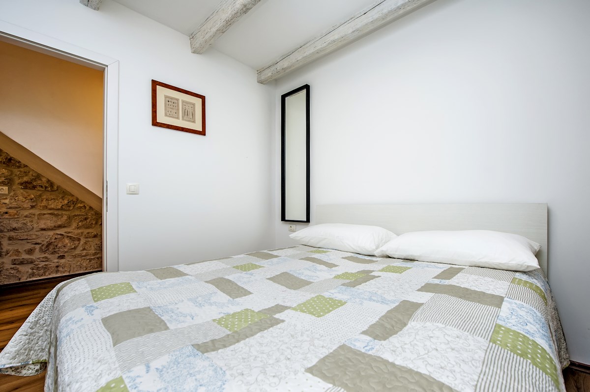 Rovinj, hiša s tremi apartmaji v centru Rovinja