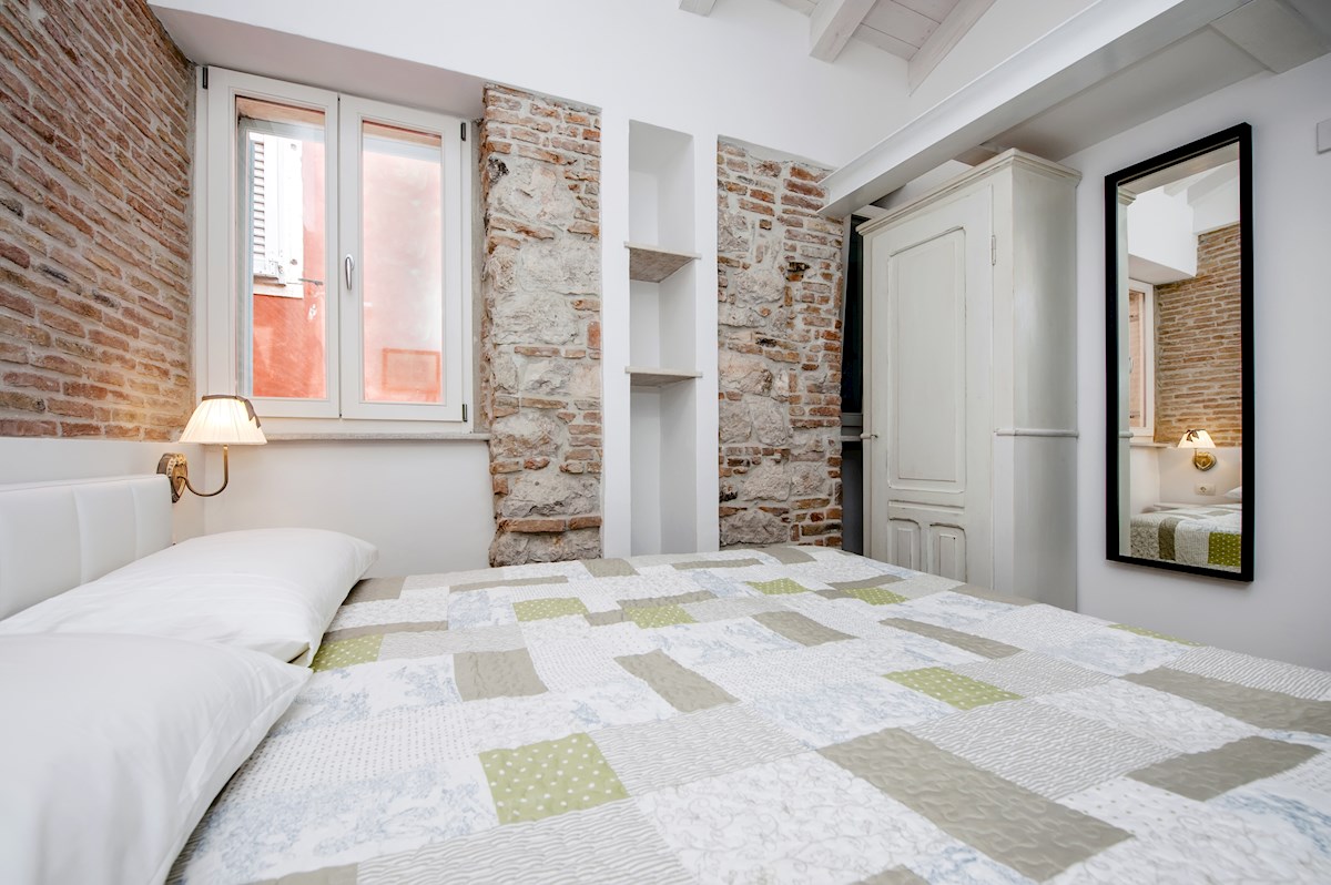 Rovinj, hiša s tremi apartmaji v centru Rovinja