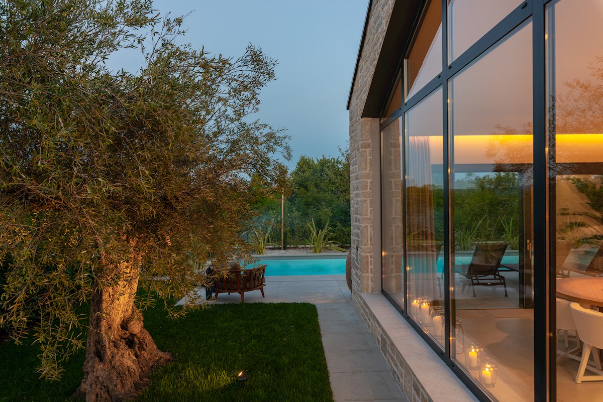 Istra, Tar – Dizajnerska vila na atraktivni lokaciji