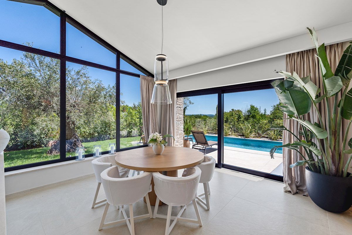 Istra, Tar – Dizajnerska vila na atraktivni lokaciji