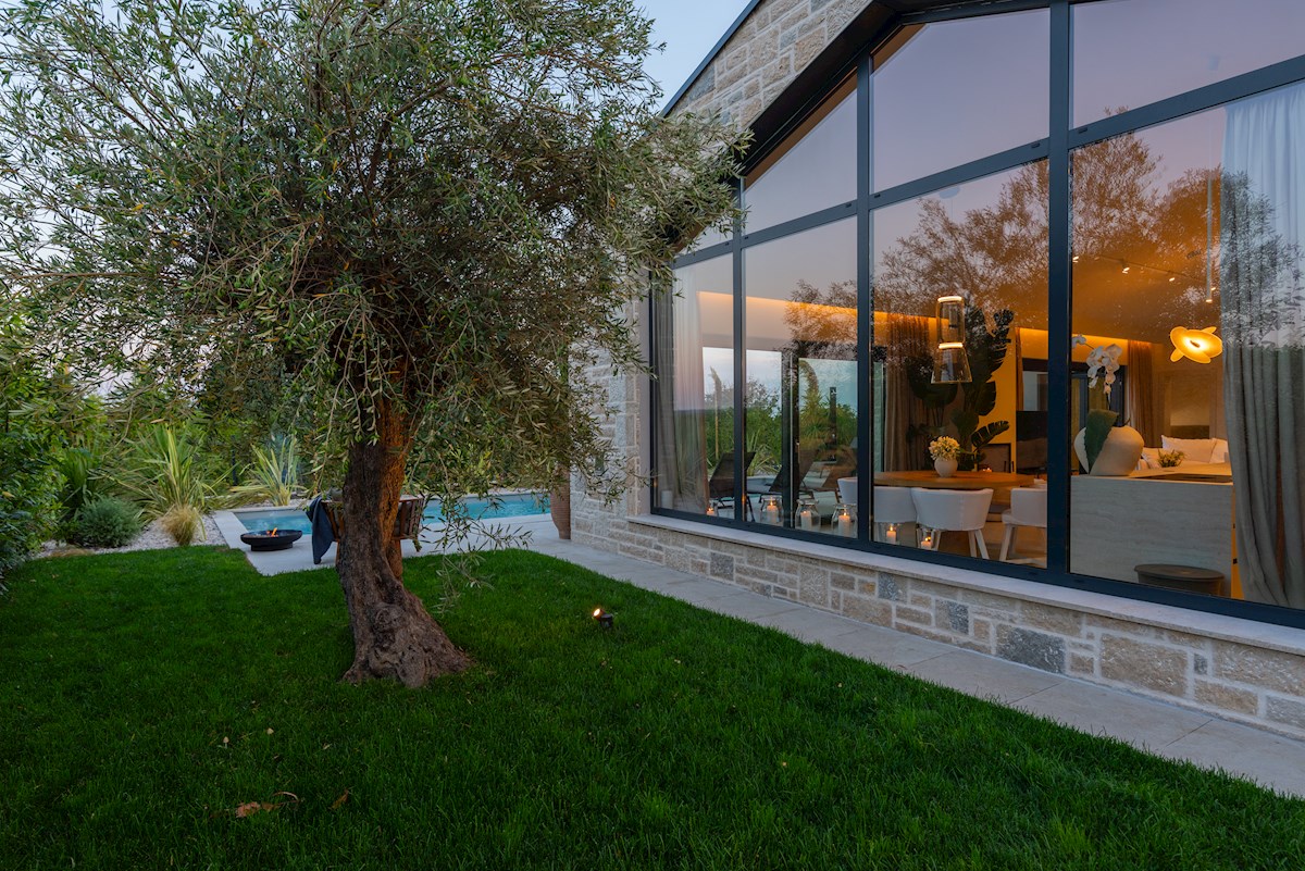 Istra, Tar – Dizajnerska vila na atraktivni lokaciji