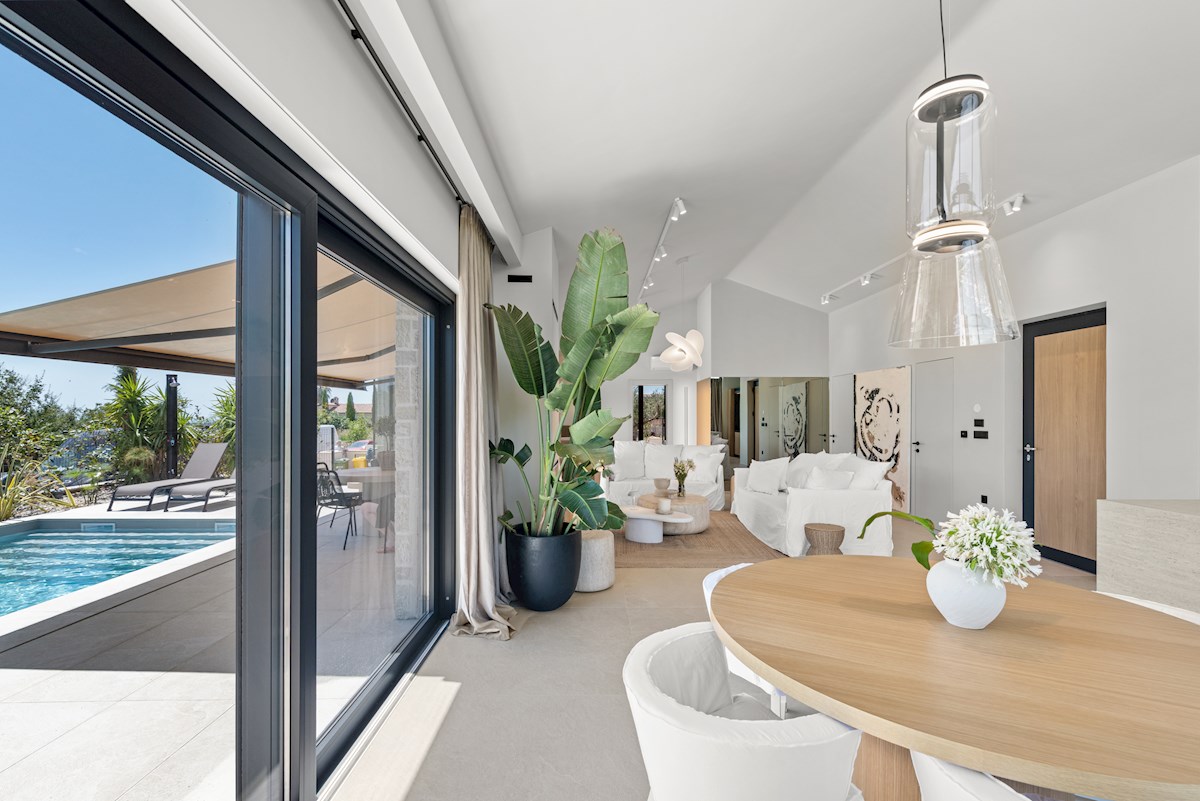 Istra, Tar – Dizajnerska vila na atraktivni lokaciji