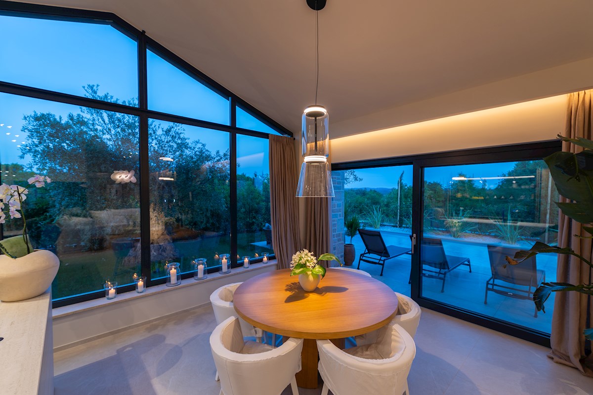 Istra, Tar – Dizajnerska vila na atraktivni lokaciji