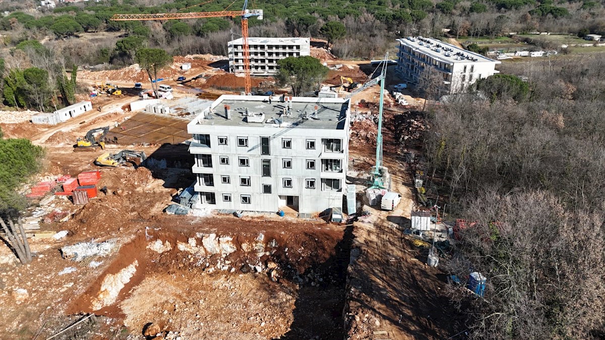 Istra, Poreč – stanovanje v tretjem nadstropju novogradnje nedaleč od morja