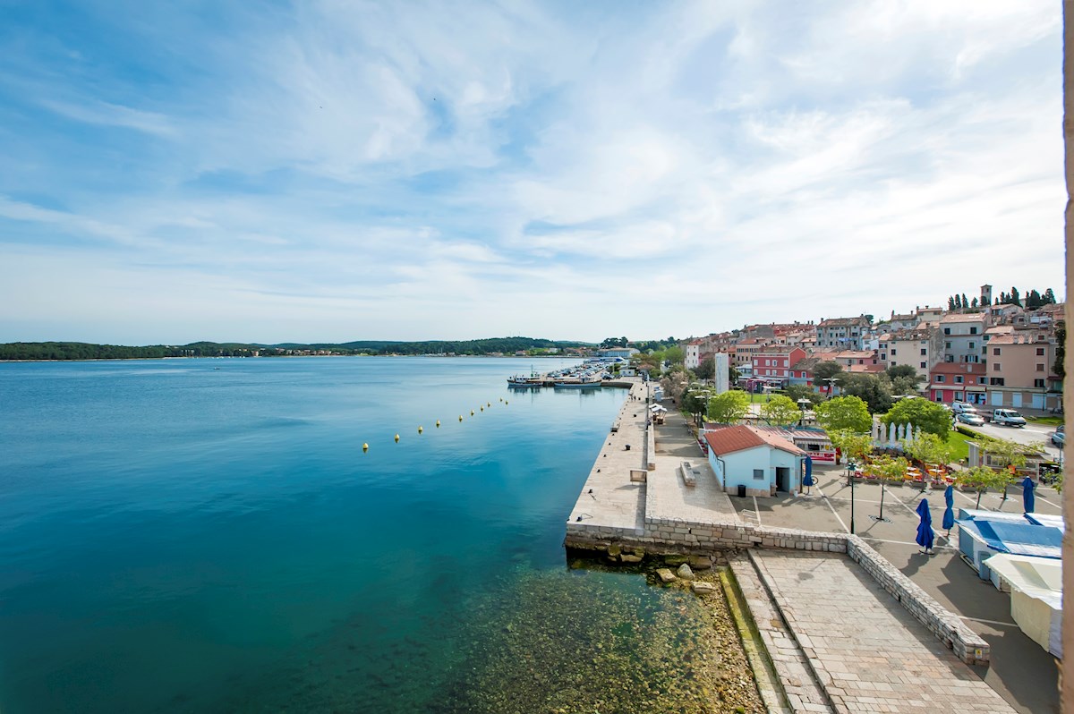 Istra, Rovinj, trije luksuzni apartmaji, prva vrsta do morja