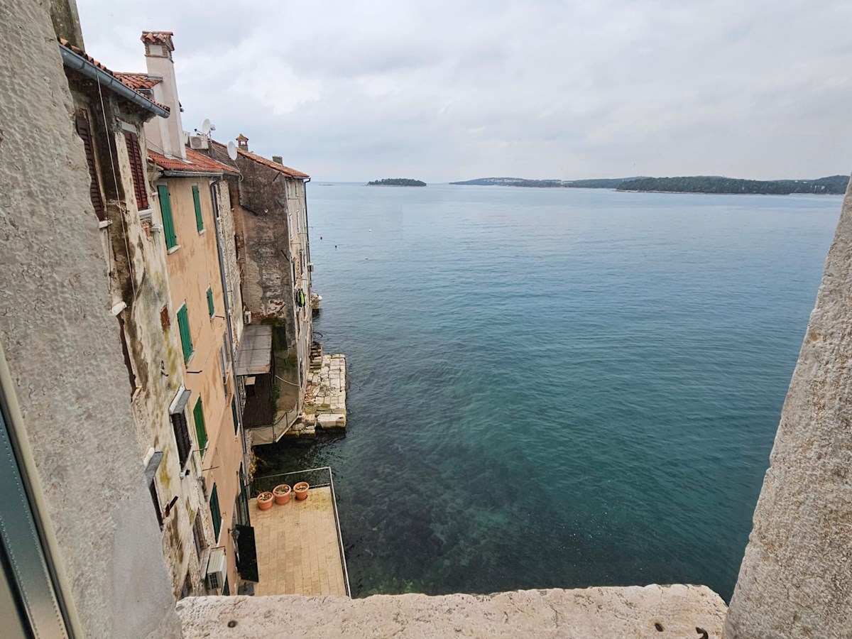 Istra, Rovinj, trije luksuzni apartmaji, prva vrsta do morja