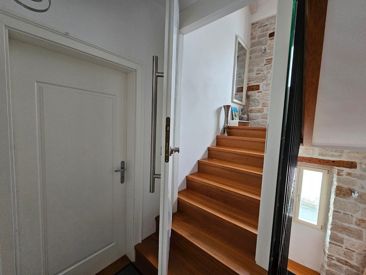 Istra, Rovinj, trije luksuzni apartmaji, prva vrsta do morja