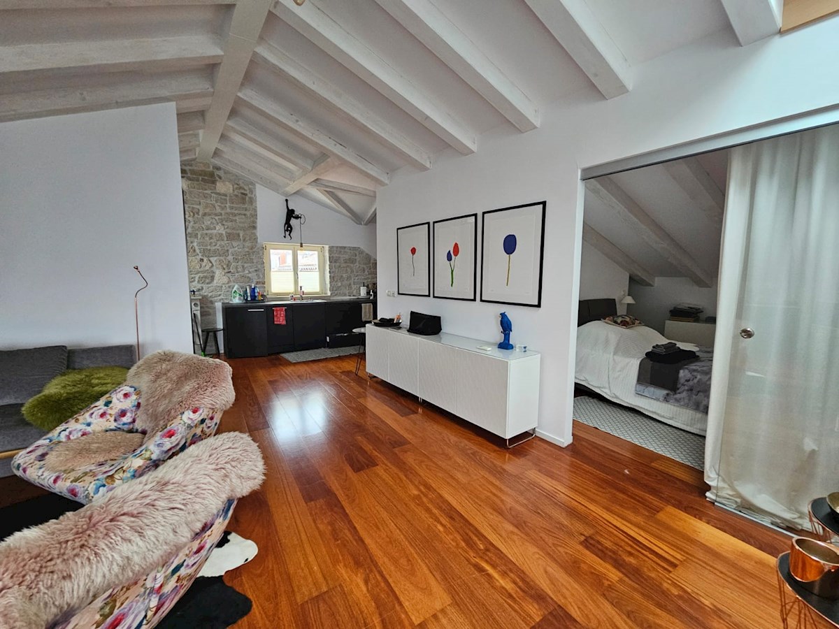 Istra, Rovinj, trije luksuzni apartmaji, prva vrsta do morja