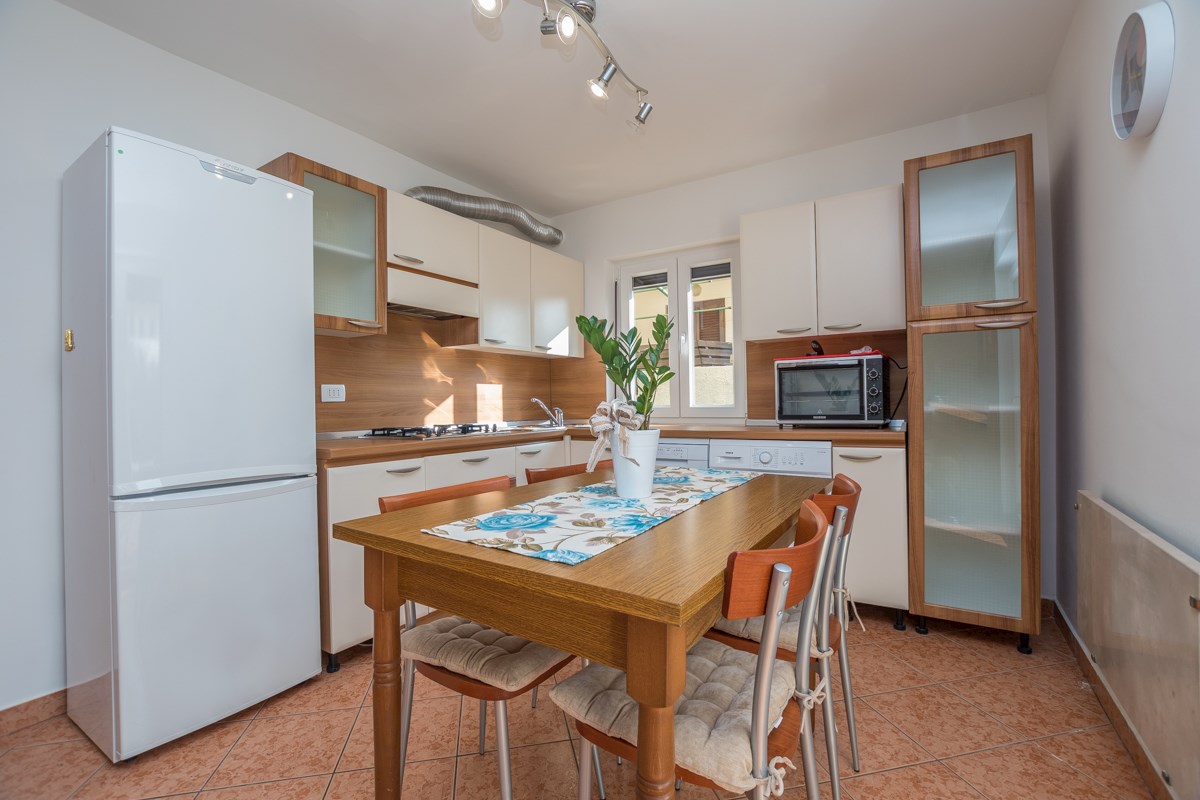 Novigrad: Stanovanje v pritličju 400 m od plaže