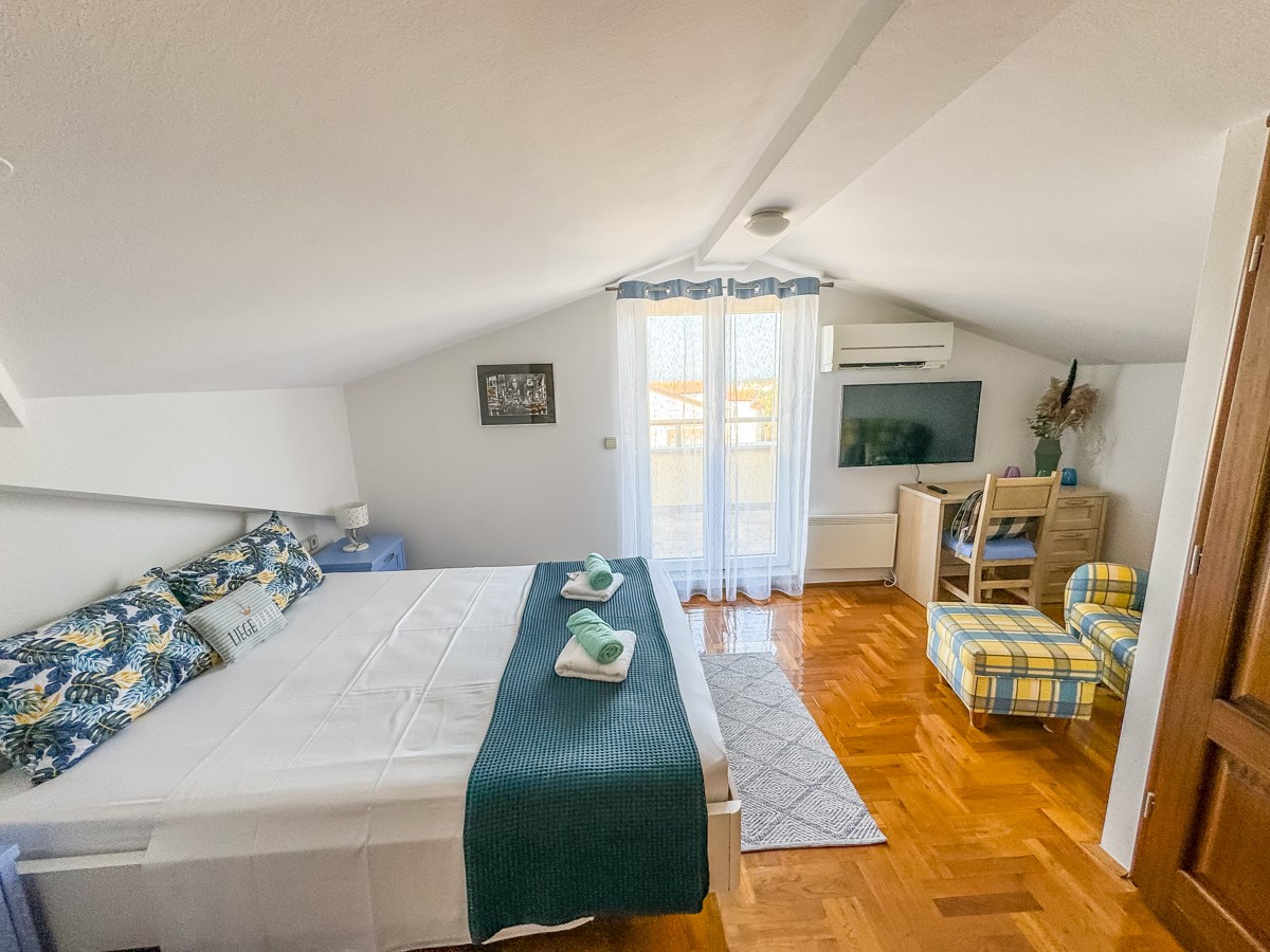 Poreč, Istra, stan s pogledom na more!