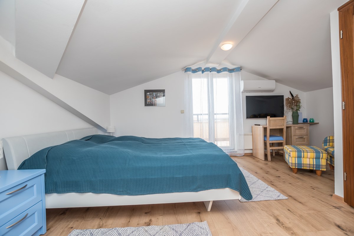 Poreč, Istra, stan s pogledom na more!