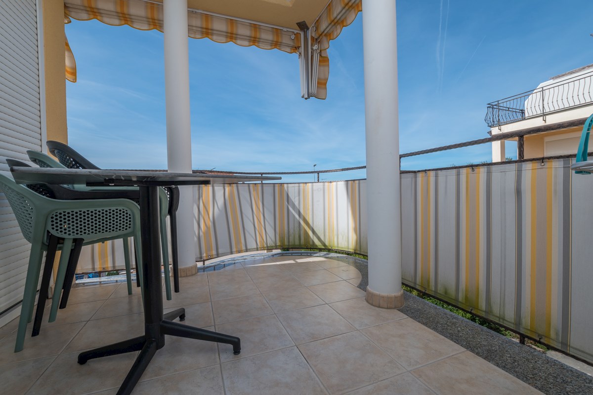 Poreč, Istra, stan s pogledom na more!