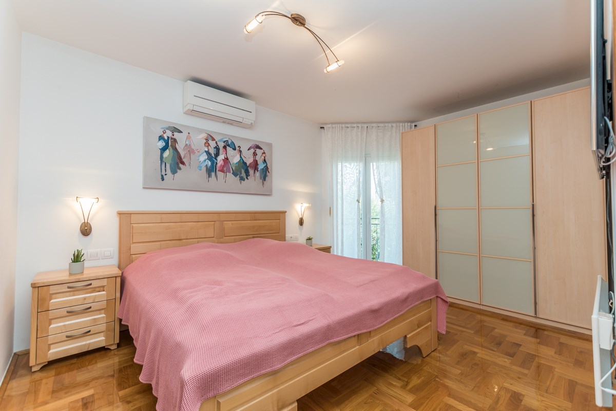 Poreč, Istra, stan s pogledom na more!