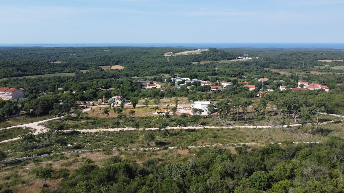 Bale, gradbena parcela s pogledom na morje