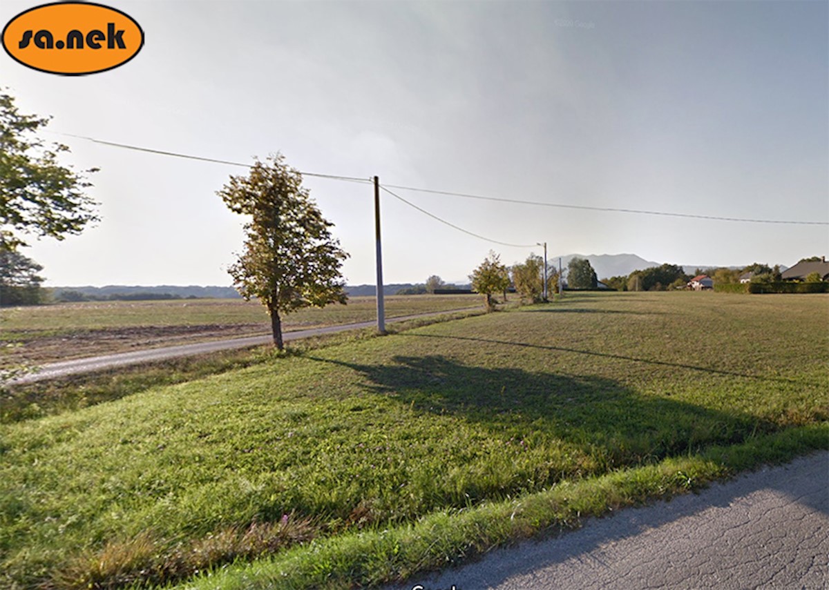 Gradbeno zemljišče v bližini Samoborja