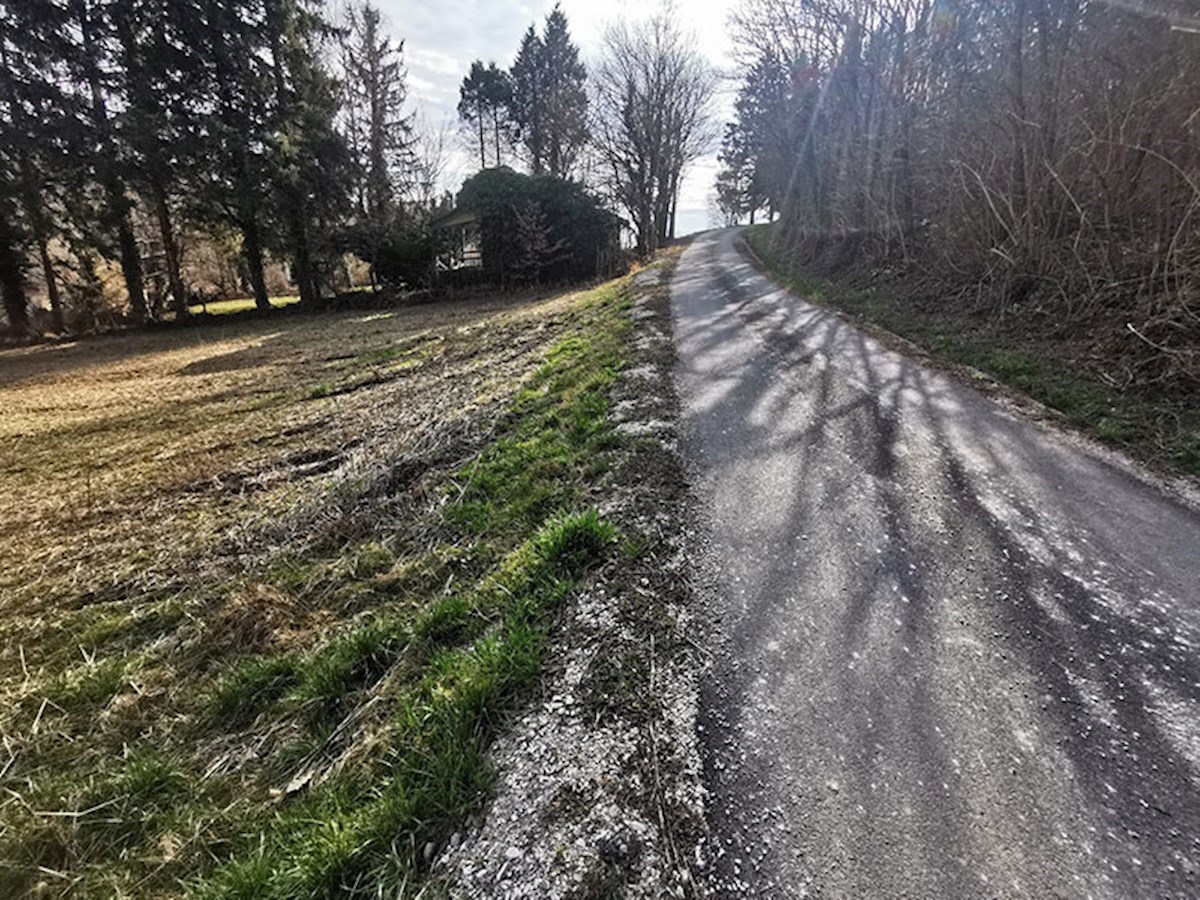 Gradbeno zemljišče - Malunje, Jastrebarsko