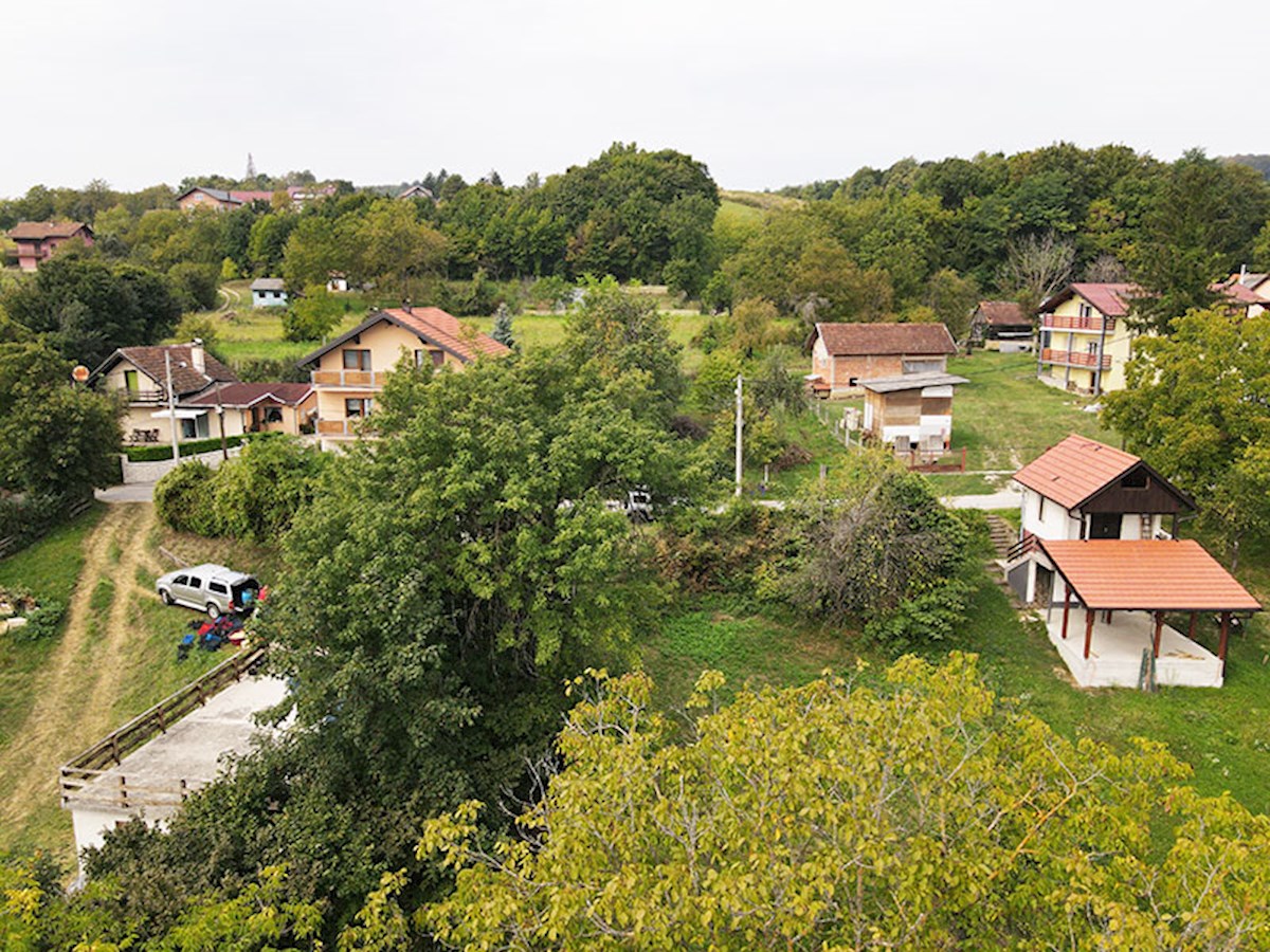 Zemljišče s čudovitim razgledom v Rakovici - Samobor
