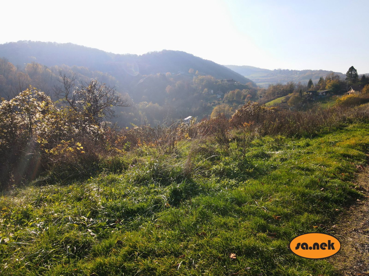 Gradbeno zemljišče v okolici Samobora za gradnjo vikend objekta