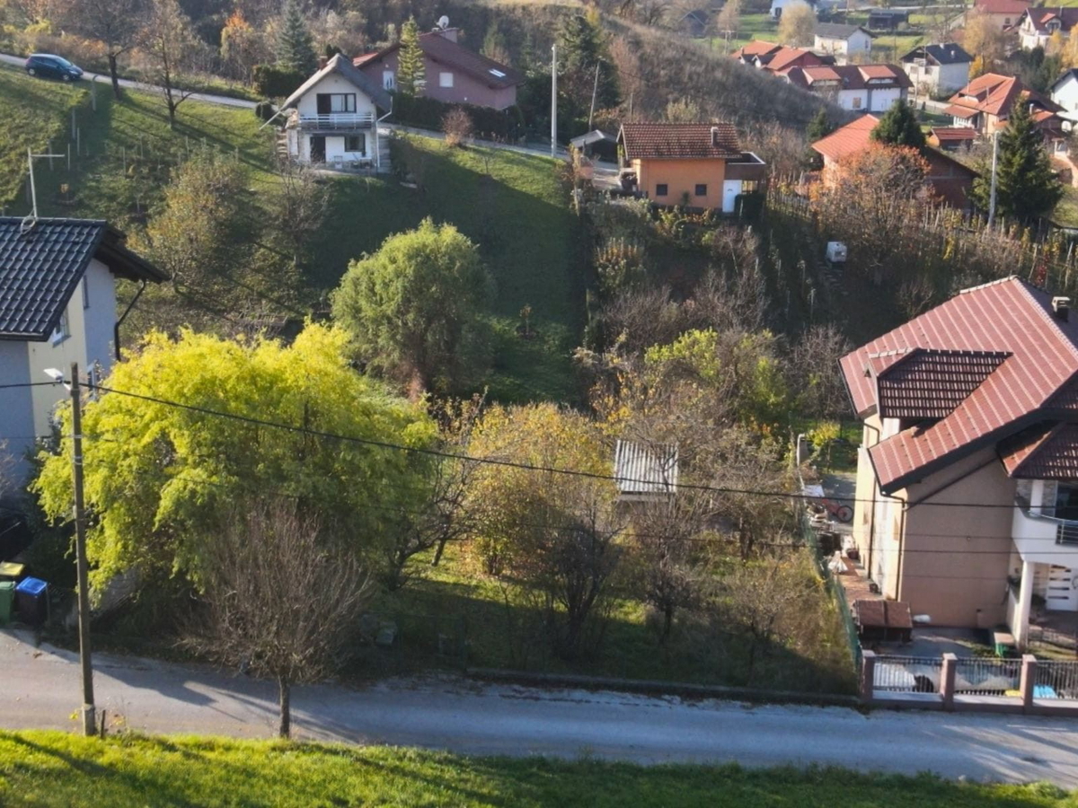 Gradbeno zemljišče v Kladju