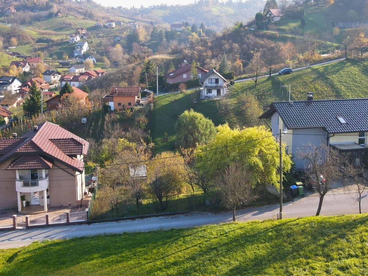 Gradbeno zemljišče v Kladju