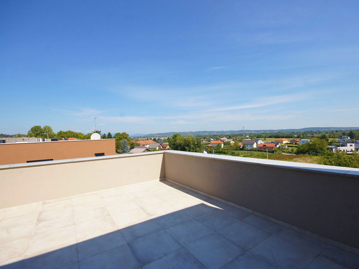 Luksuzni štirisobni penthouse - novogradnja